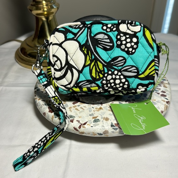 Vera Bradley tech case, wristlet. Island Bloom retired pattern. NWT. - Picture 4 of 4